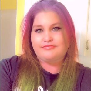 Meet your Posher, Dealya